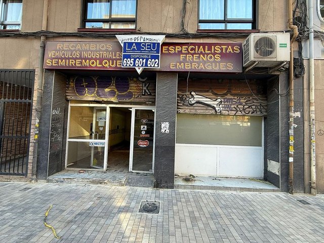 Local comercial en venta en Nou Moles en Valencia
