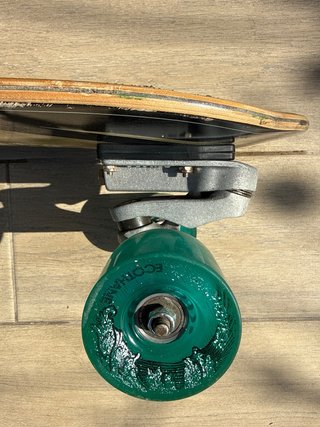 Carver 32.5”,  C7 y ruedas Roundhouse.