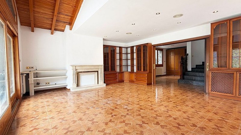 5-bedroom chalet for rent in Escaldes-Engordany · 6 of 60