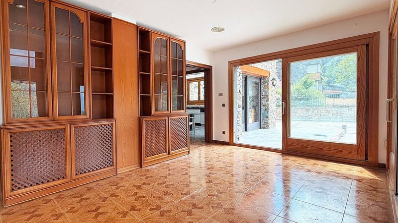 5-bedroom chalet for rent in Escaldes-Engordany · 8 of 60