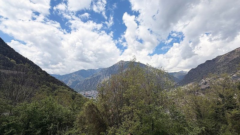 5-bedroom chalet for rent in Escaldes-Engordany · 9 of 60