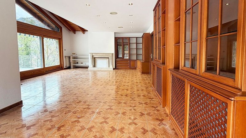 5-bedroom chalet for rent in Escaldes-Engordany · 10 of 60