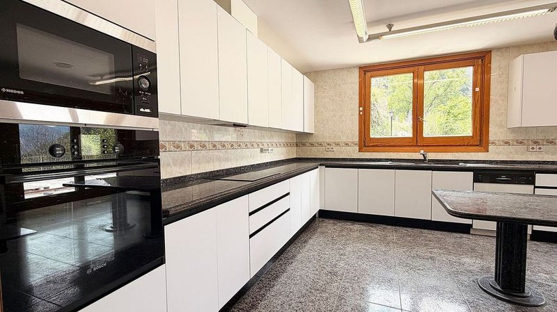 5-bedroom chalet for rent in Escaldes-Engordany · 16 of 60