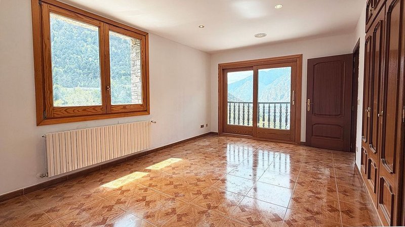 5-bedroom chalet for rent in Escaldes-Engordany · 20 of 60