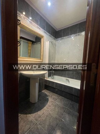 Piso en alquiler en Centro en Ourense