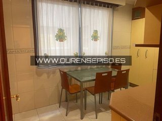 Piso en alquiler en Centro en Ourense