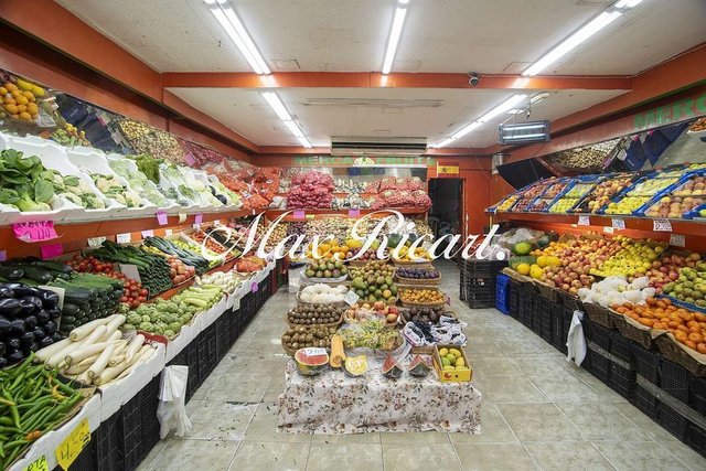 Local comercial en venta en El Raval en Barcelona - Imagen 4