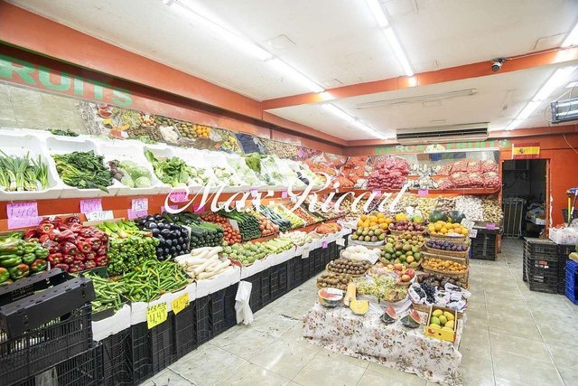 Local comercial en venta en El Raval en Barcelona - Imagen 5