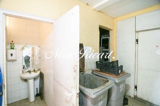 Local comercial en venta en El Raval en Barcelona - Imagen 32