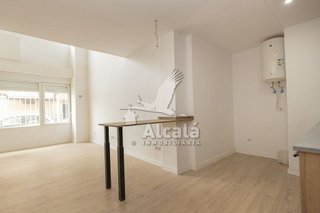 Local comercial en venta en San Isidro - Los Almendros en Alcalá de Henares