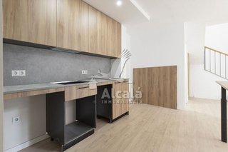 Local comercial en venta en San Isidro - Los Almendros en Alcalá de Henares