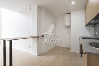 Local comercial en venta en San Isidro - Los Almendros en Alcalá de Henares