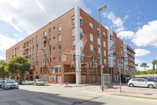 Local comercial en venta en San Isidro - Los Almendros en Alcalá de Henares