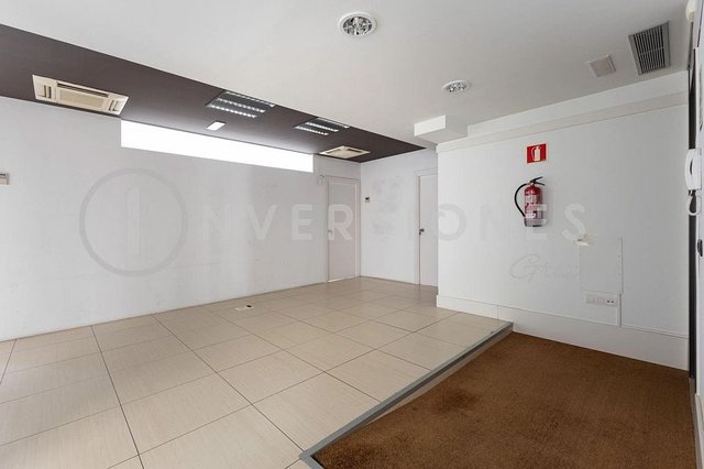 Oficina en alquiler en La Maternitat i Sant Ramon en Barcelona - Imagen 19