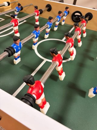 Futbolín de madera mediano