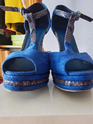 Sandalias Tacon Azul Klein Plataforma