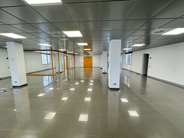 Oficina en alquiler en La Nova Esquerra de l'Eixample en Barcelona - Imagen 10
