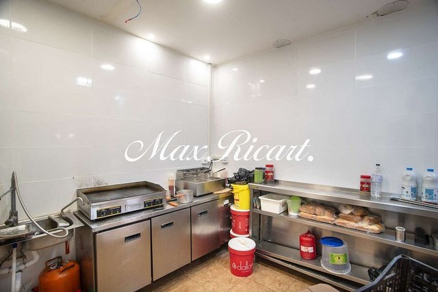 Local comercial en venta en El Raval en Barcelona - Imagen 12