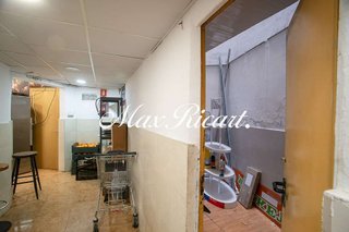 Local comercial en venta en El Raval en Barcelona - Imagen 32