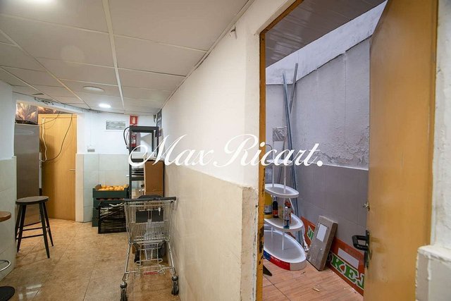 Local comercial en venta en El Raval en Barcelona - Imagen 13