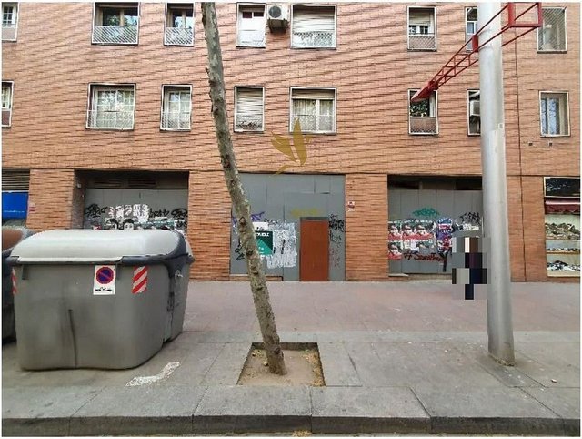 Local comercial en alquiler en El Turó de la Peira en Barcelona - Imagen 3