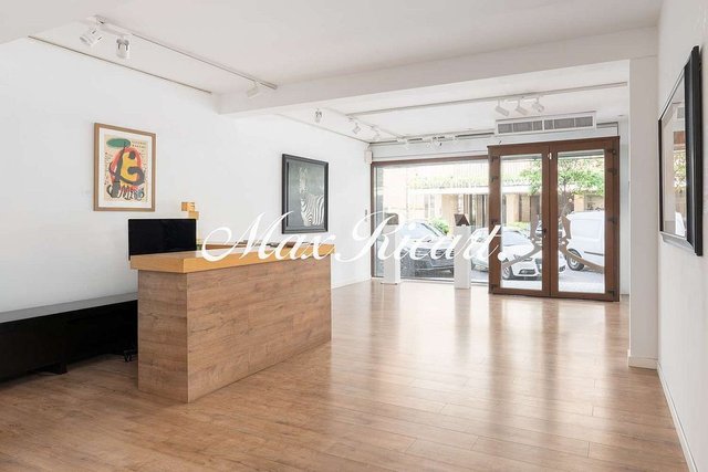 Local comercial en alquiler en Sant Gervasi - Galvany en Barcelona