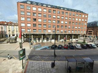 Oficina en alquiler en Plaza España - Villa Pilar - Reyes Católicos - Vadillos en Burgos