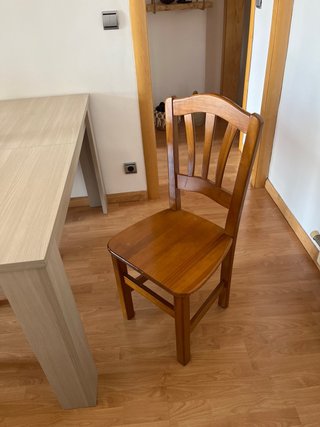 Mesa extensible y 4 Sillas Comedor Madera maciza