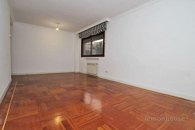 Piso en alquiler en Mirasierra en Madrid - Imagen 2