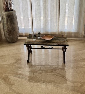 Mesa de centro antigua