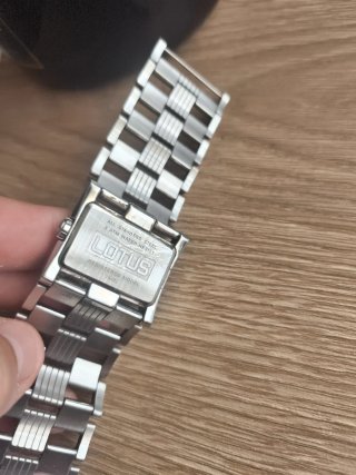 Reloj Lotus Mujer Plata y Blanco