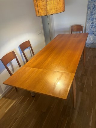 Mesa de comedor extensible de madera