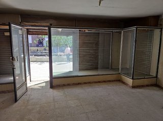 Local comercial en venta en Sant Ildefons en Cornellà de Llobregat