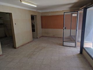 Local comercial en venta en Sant Ildefons en Cornellà de Llobregat