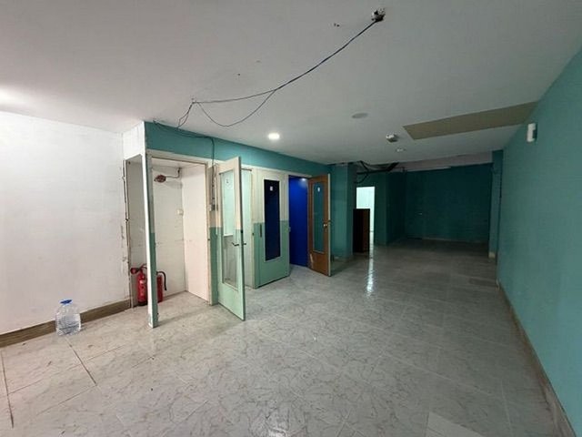 Local comercial en venta en La Prosperitat en Barcelona - Imagen 5