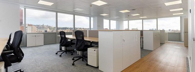Oficina en alquiler en Hostafrancs en Barcelona