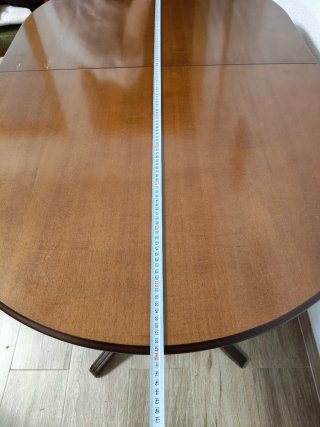 Mesa de comedor ovalada vintage