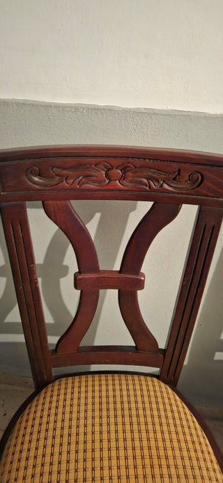 Sillas de comedor de madera y tela