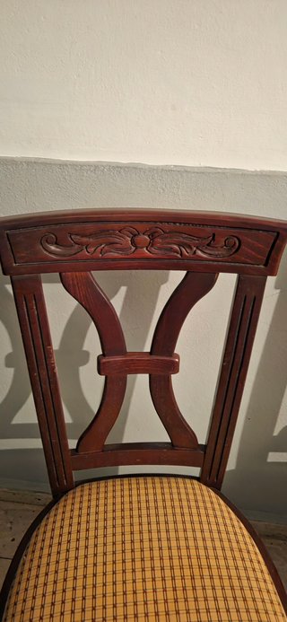 Sillas de comedor de madera y tela
