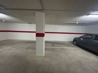 Garaje en venta en Avda. de Abril. - 9 de octubre en Sagunto