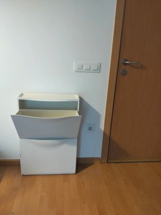 Zapatero blanco de plástico
