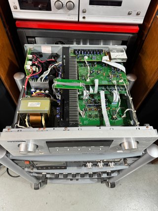 Marantz 110W Amplificador
