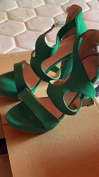 Zapatos de tacón verdes