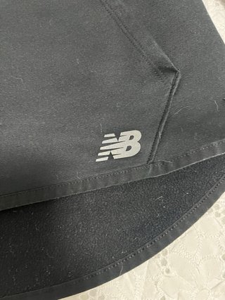 Chaqueta New Balance Negra Cremallera