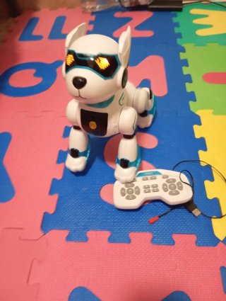 Robot perro interactivo programable.