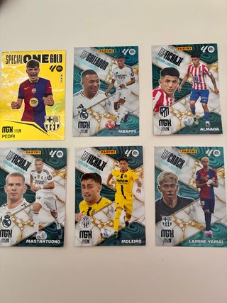 Cromos Panini Edición Limitada y Pedri One Gold