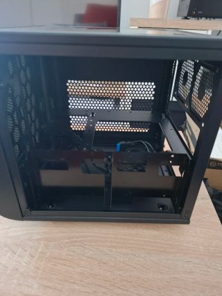 Caja PC Thermaltake Core V1