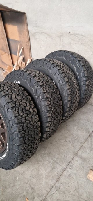Llantas fondmetal evo 8x17 y neumaticos bfgoodrich