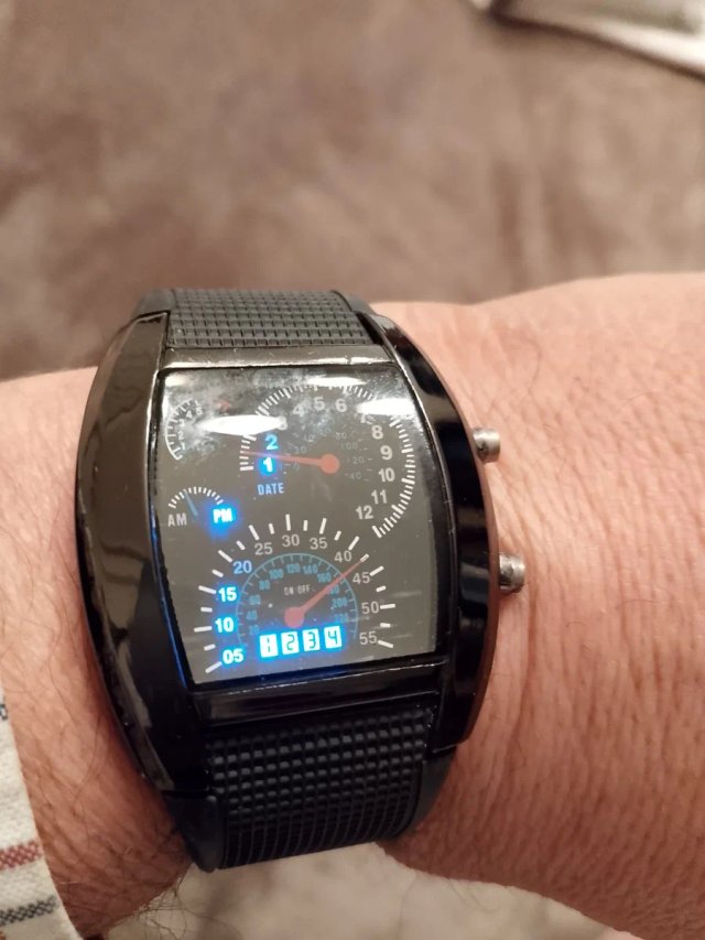Reloj Deportivo Negro imitación cuentarevoluciones