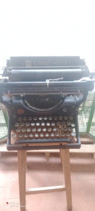 Máquina de escribir Underwood Standard